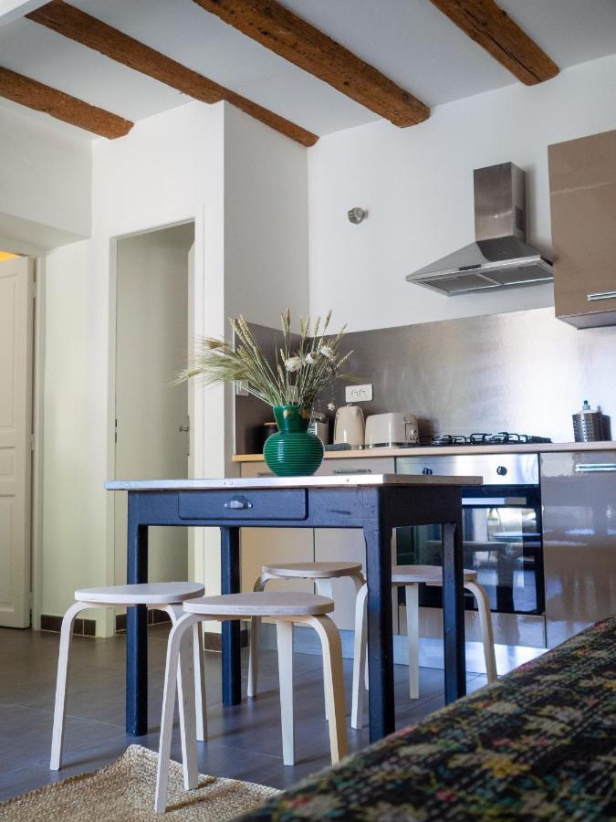 La Madeleine Arles Apartment ภายนอก รูปภาพ