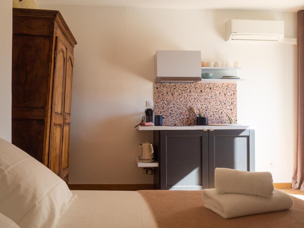 La Madeleine Arles Apartment ภายนอก รูปภาพ