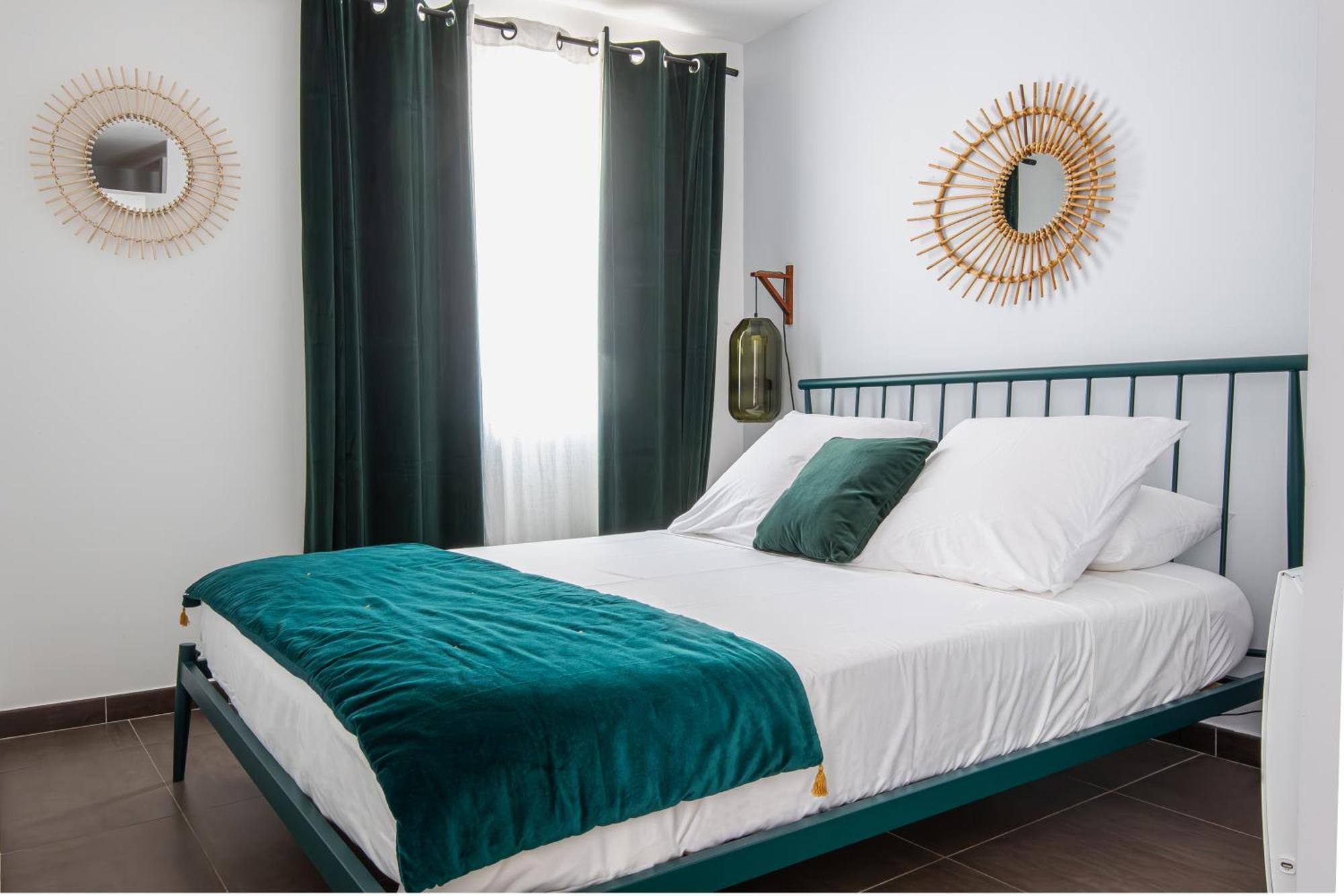 La Madeleine Arles Apartment ภายนอก รูปภาพ