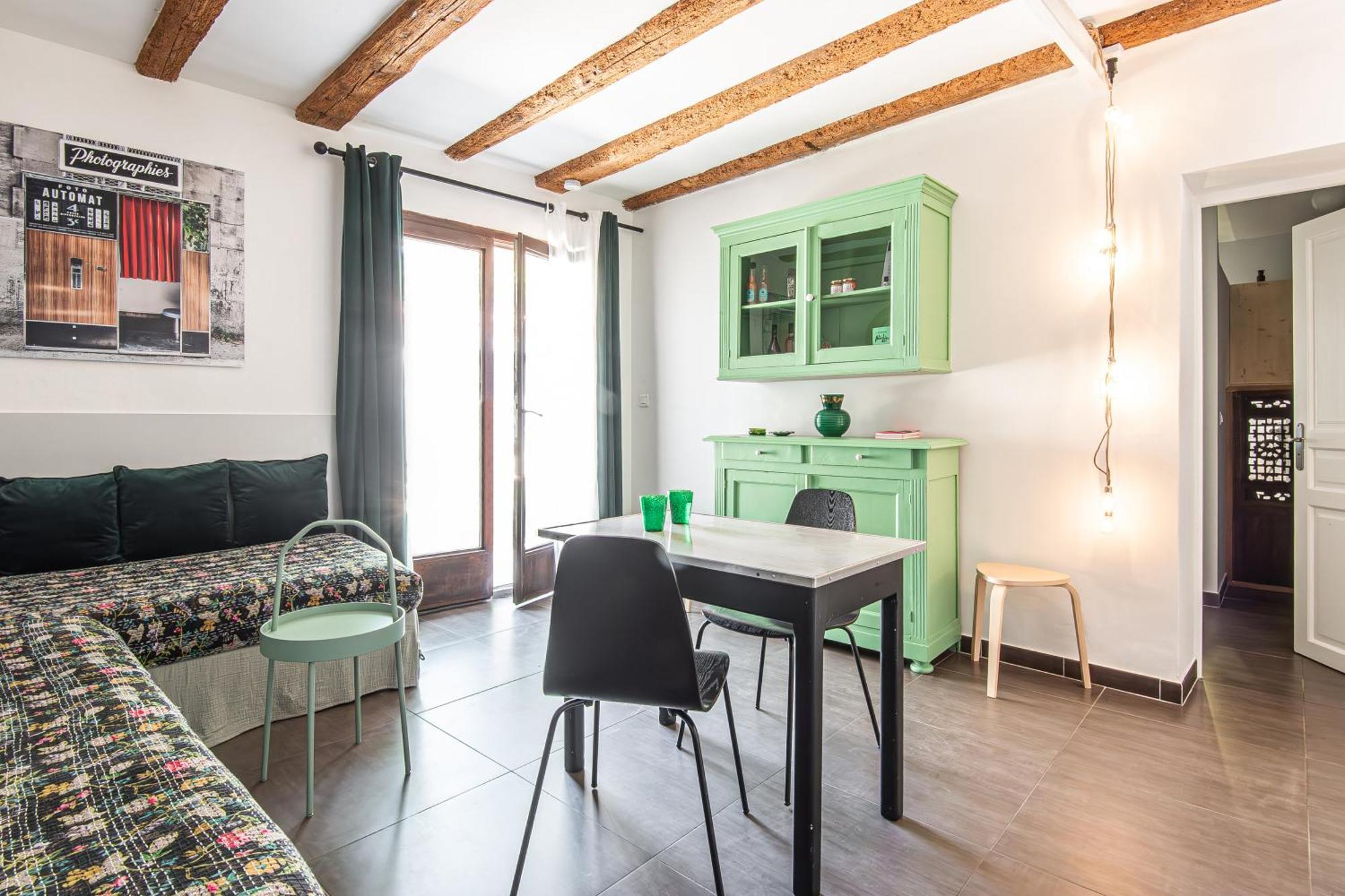 La Madeleine Arles Apartment ภายนอก รูปภาพ