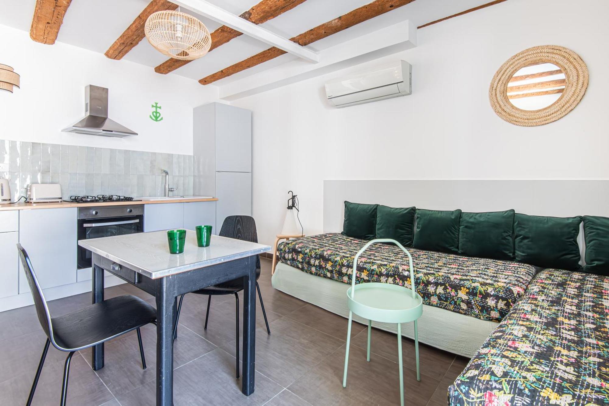 La Madeleine Arles Apartment ภายนอก รูปภาพ